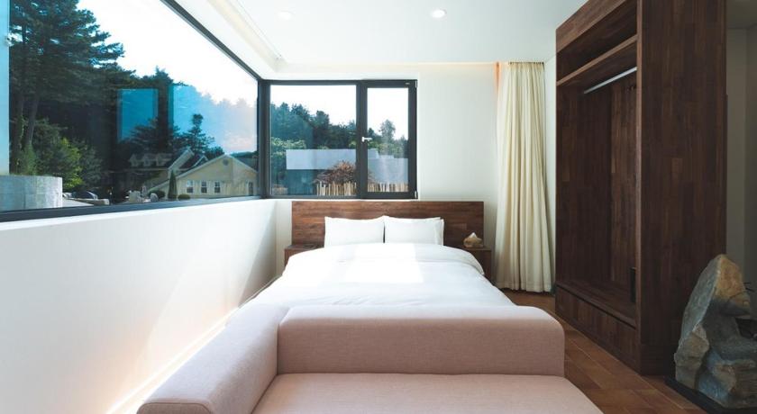 抱川 Tivoliville Spa N Poolvilla 3星级 民宿 泳池