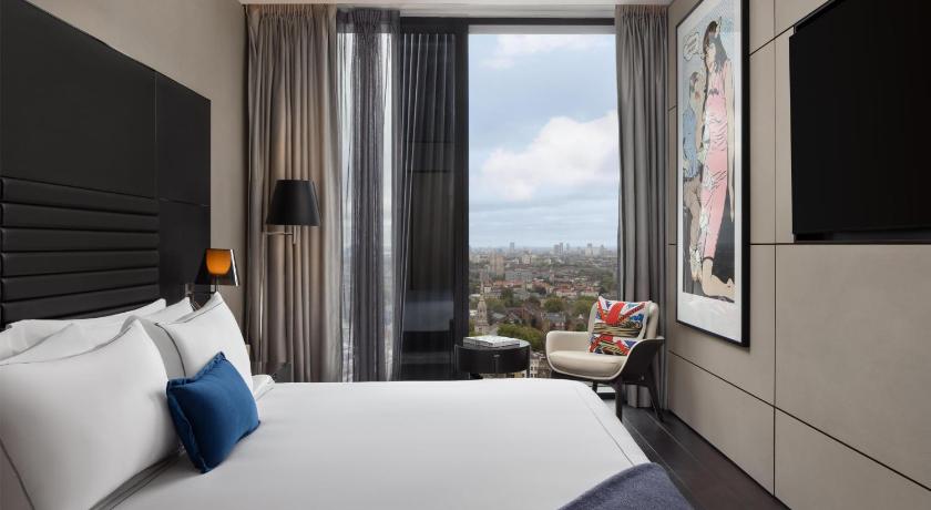 Image of Suite 1 Bedroom Skyline View King 9