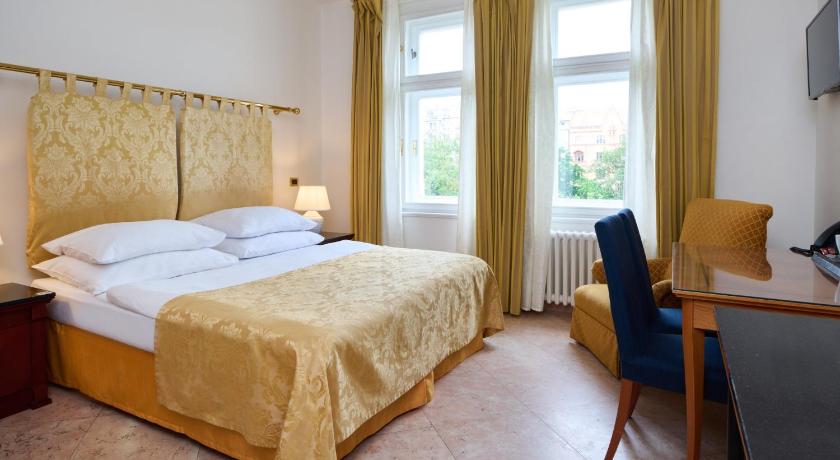Image of Double Room 3
