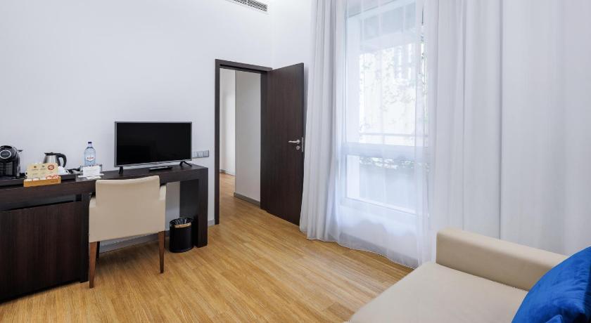 Image of Family Junior Suite 6