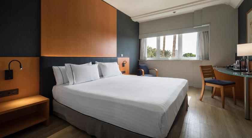 Image of Double Room with Pool View 1