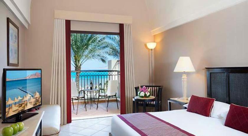 Image of Superior Queen or Twin Beds Sea View 1