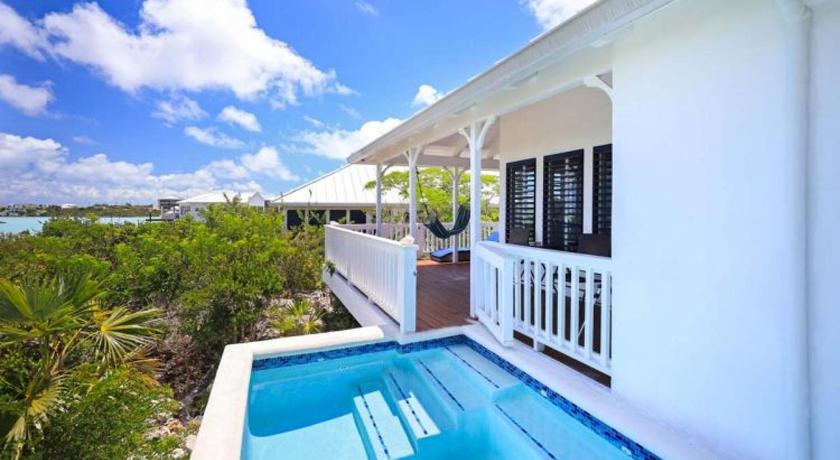 Image of Villa with Chalk Sound View 17