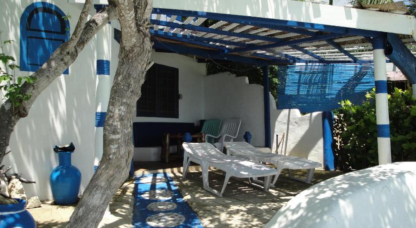 Image of Beachfront Deluxe House 7