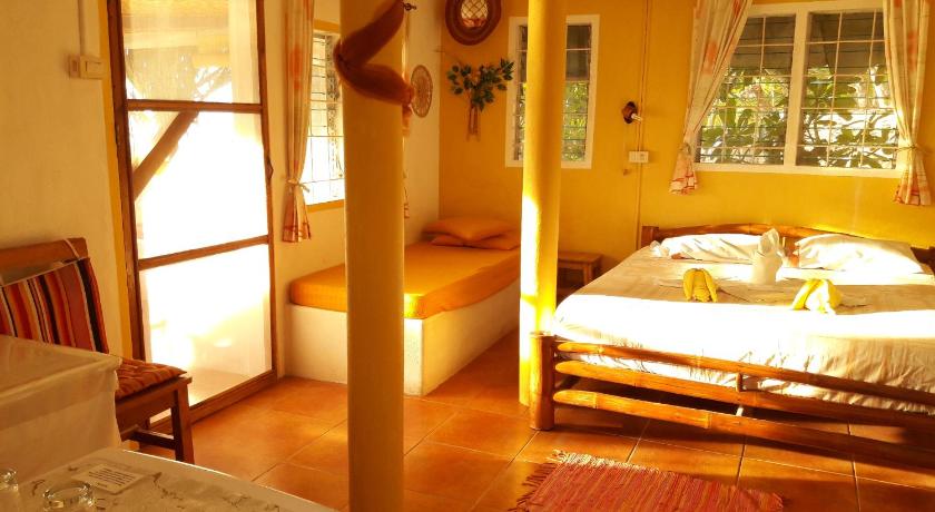 Image of Beachfront Deluxe House 8