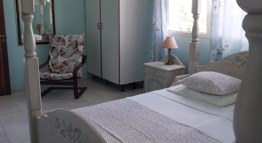 Image of Apartment with Sea View 8