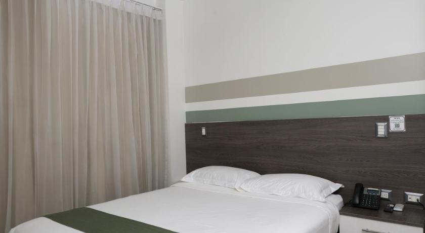 Image of Deluxe Room with City View 11