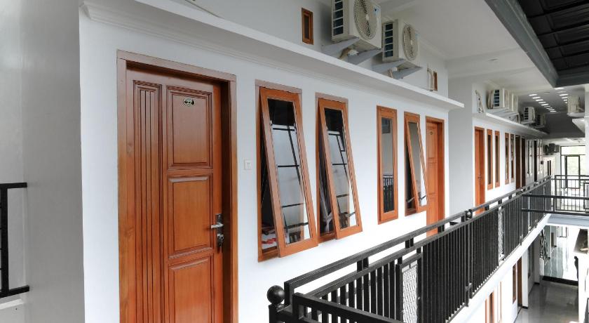 Sans Arya Hotel Batu – Batu, MO