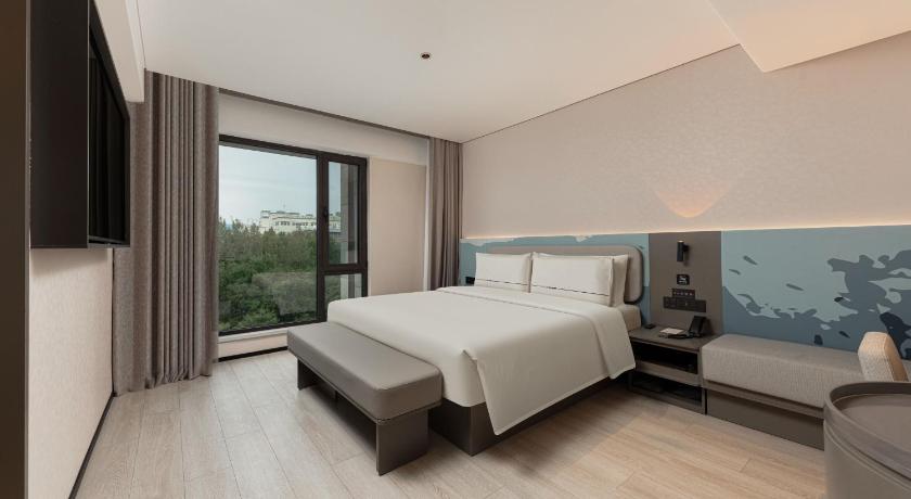 Xian Tang Paradise Polytechnic Qujiang Campus Metro Station Light Stay Hotel - image 3