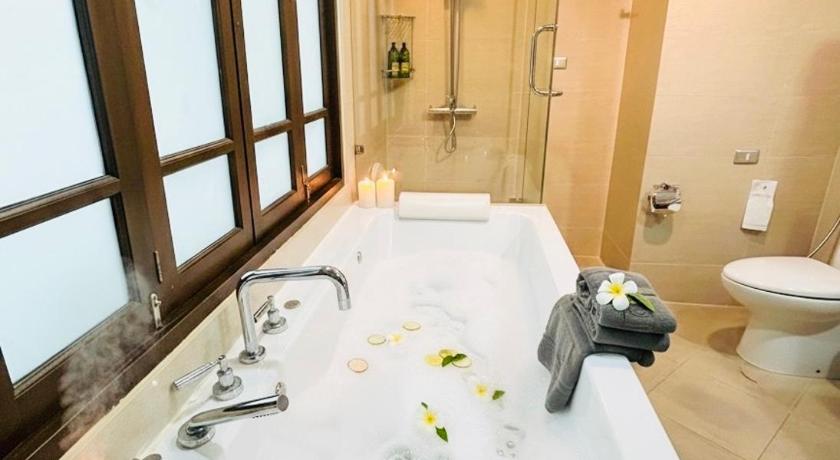 รูปของดีลักซ์ ซี (Deluxe C) 5