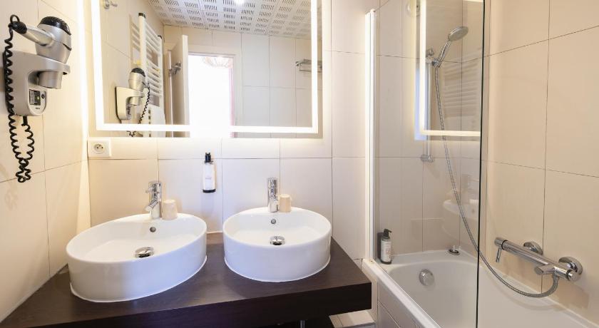 Image of Deluxe Quadruple Room 2