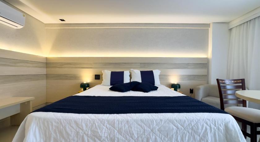 Image of Double Room with Balcony and Sea View 6
