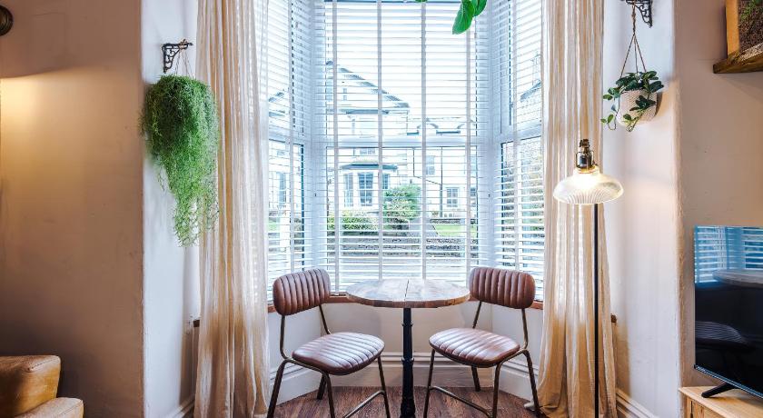 Rufloreo Flats 1 - central gem