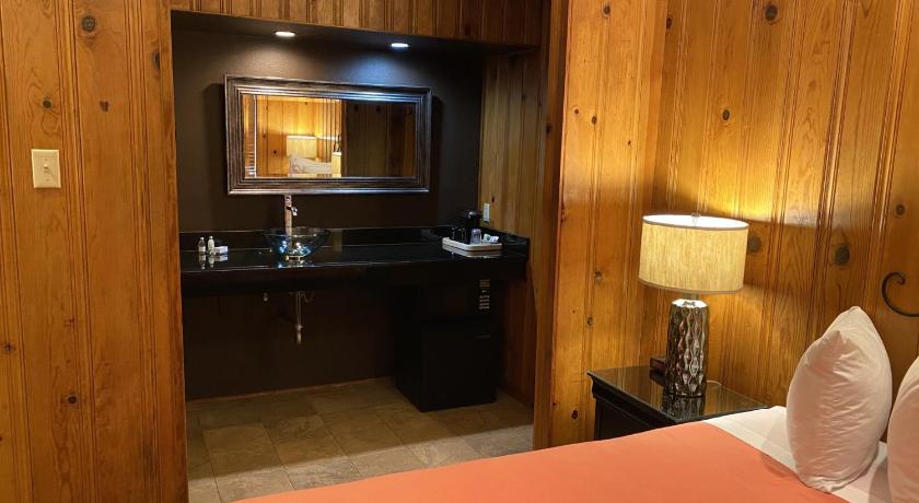 아놀드 (CA) Timberline Lodge - Arnold - Bear Valley - Murphys 숙소 객실