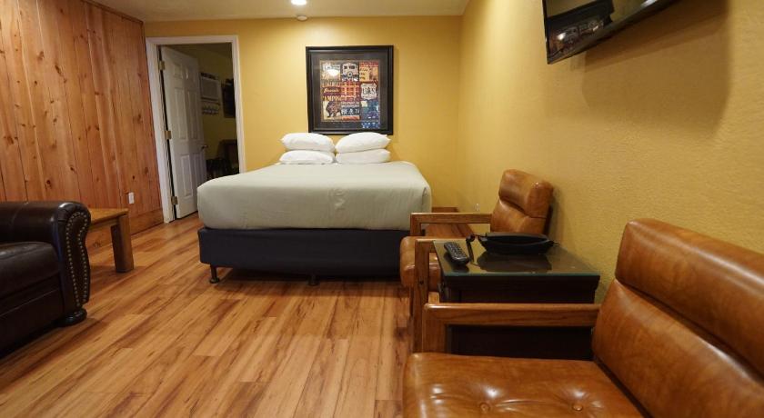 아놀드 (CA) Timberline Lodge - Arnold - Bear Valley - Murphys 숙소 스위트룸