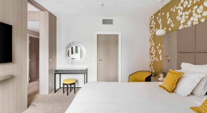 Image of 1 Bedroom Suite 10