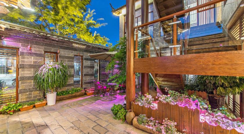 Lijiang Floral Hotel Lijiang Old Town Xinjingjingju Boutique Inn Guesthouse restaurant