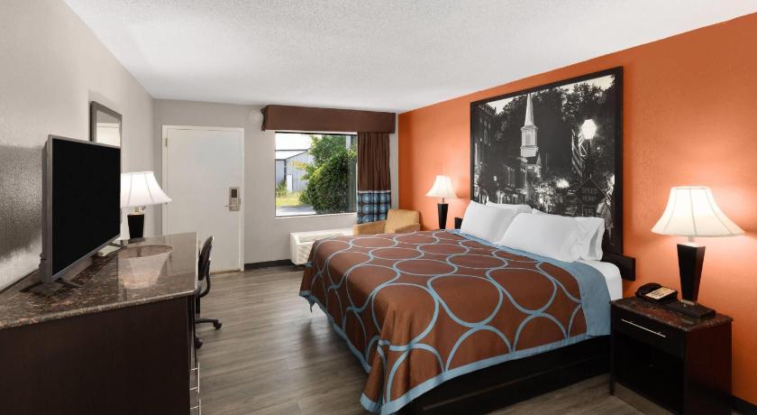 Image of 1 King Bed Non-Smoking 0