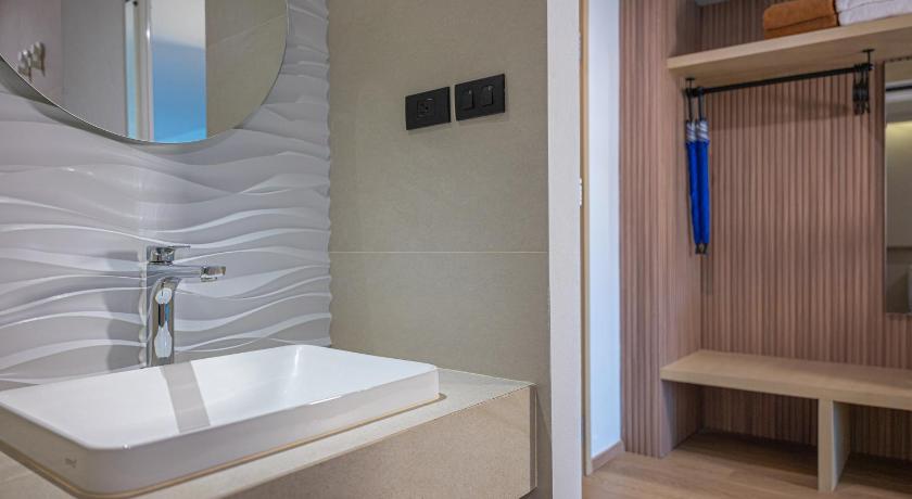 Image of Deluxe Twin Room 17