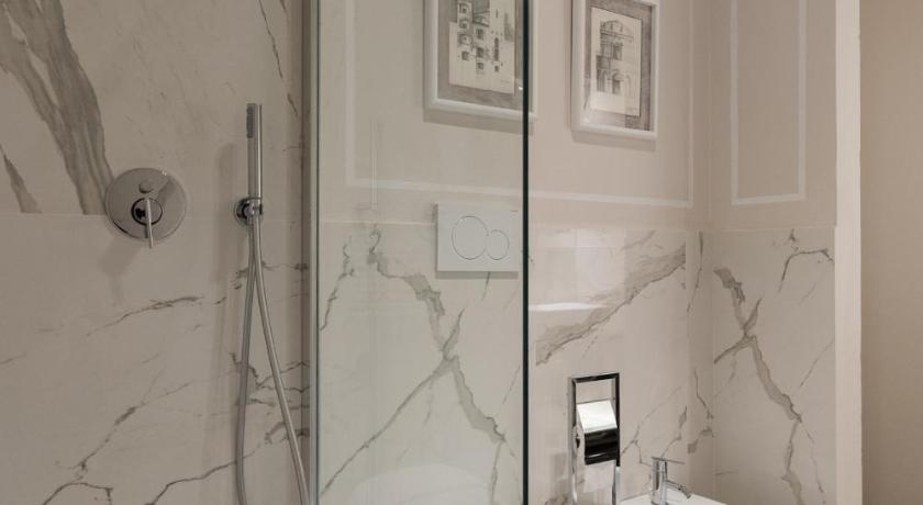 Novella Goldoni Suite-by Florence Concierge photo