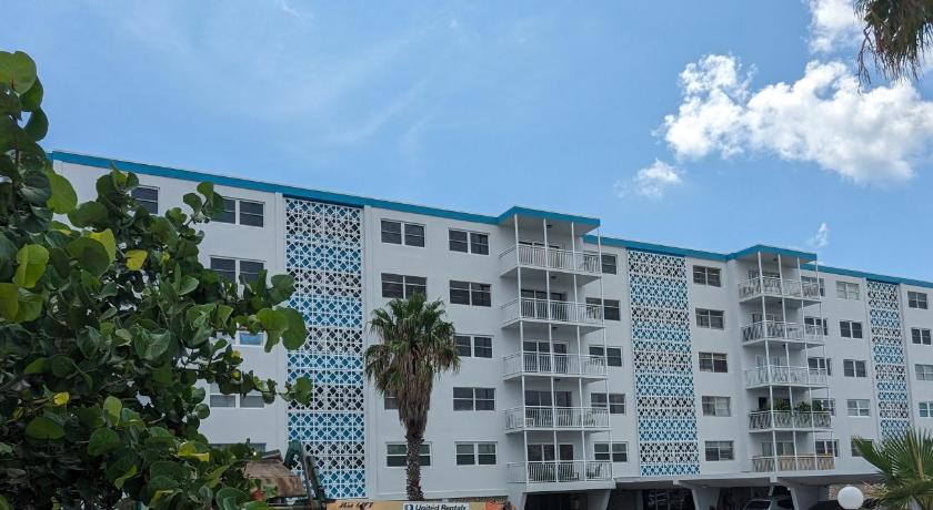 사테리트 비치 (FL) Oceanfront 2Br-2B in Satellite Beach - Ocean Views 4성급 숙소 레스토랑