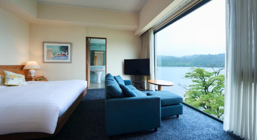 Kuva huoneesta Parihuone järvinäkymällä – savuton (Lake View Double Room - Non-Smoking) 1