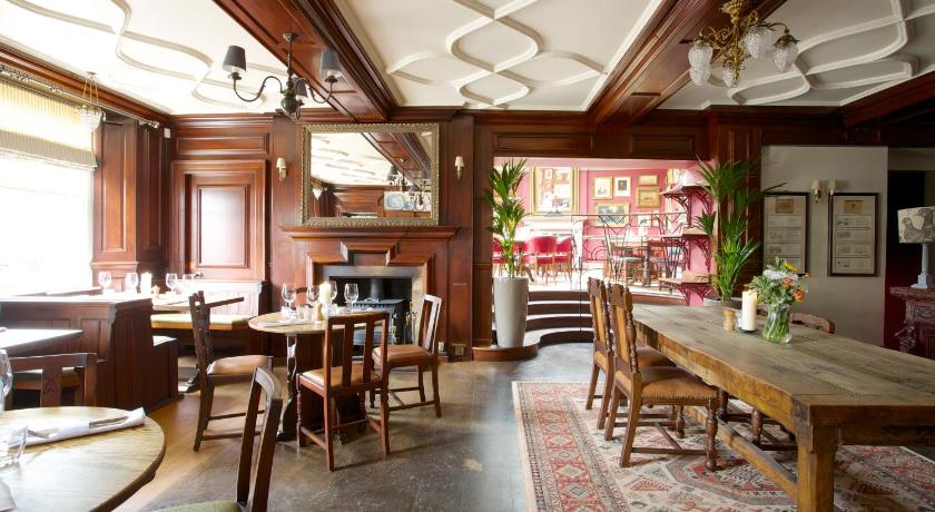 布兰福德论坛 The Crown Hotel 3星级 酒店 餐厅