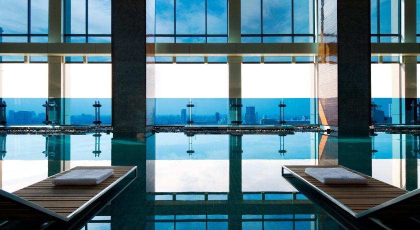 방콕 르네상스 방콕 라차프라송 호텔 (Renaissance Bangkok Ratchaprasong Hotel) 5성급 호텔 수영장