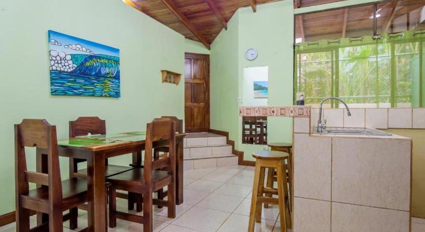 Image of Three Bedroom Jungle Beach House 8