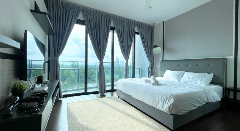 ジョホールバル Almas Suites @ Puteri Harbour 5つ星 ゲストハウス プール