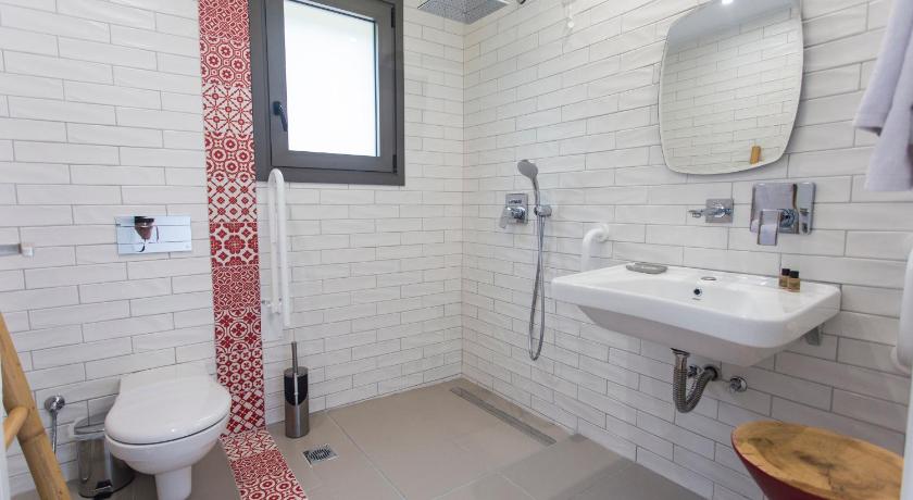 Golden Bay Suites & Maisonettes photo