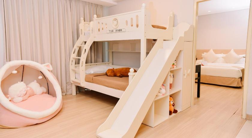 Image of Family Junior Suite 2