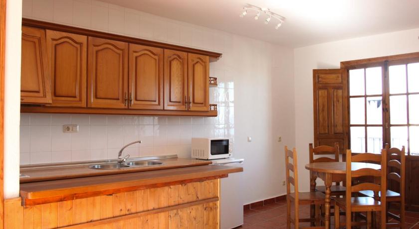 アルプハラ・デ・ラ・シエラ El Rincon de Munoz 4つ星 シングルルーム レストラン