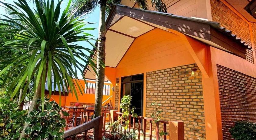 푸켓 The Cozy House 호텔 외관