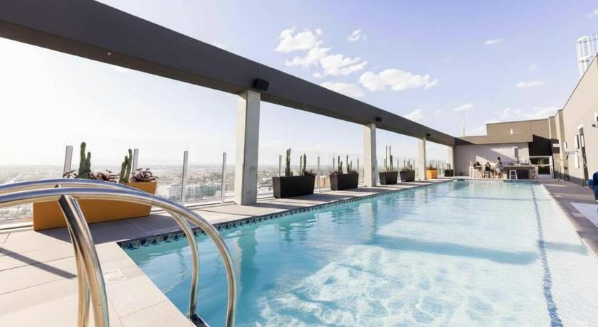 피닉스 (AZ) Boulevard Stays Highrise STU Sky Pool Parking Gym 21 4성급 숙소 로비