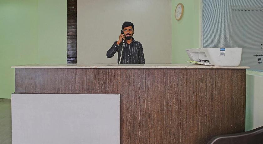Hotel O Sri Residency Near Hyderabad Central – Hyderabad, IA
