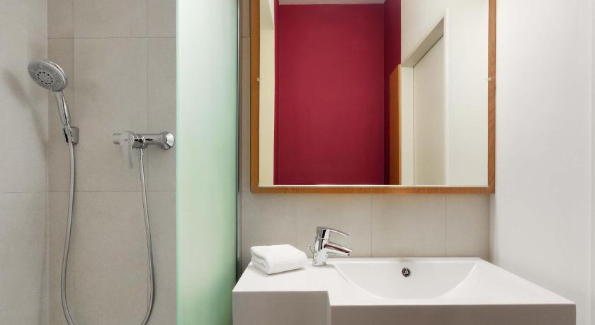 Image of Twin Room 2