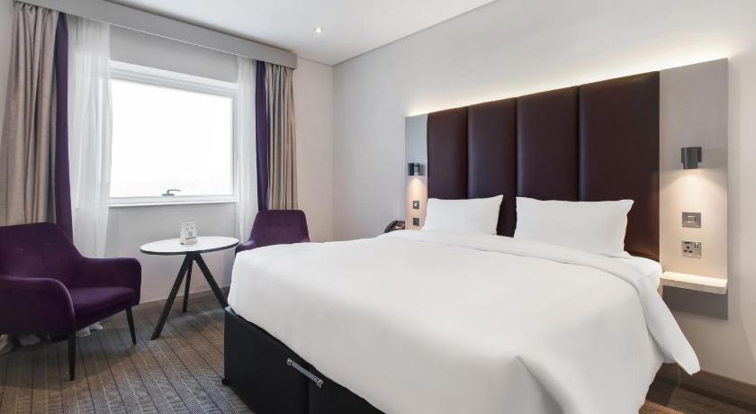 Image of Non-Smoking - New Style Double Room - Free DXB Airport Shuttle Every 30min to T1&3 3