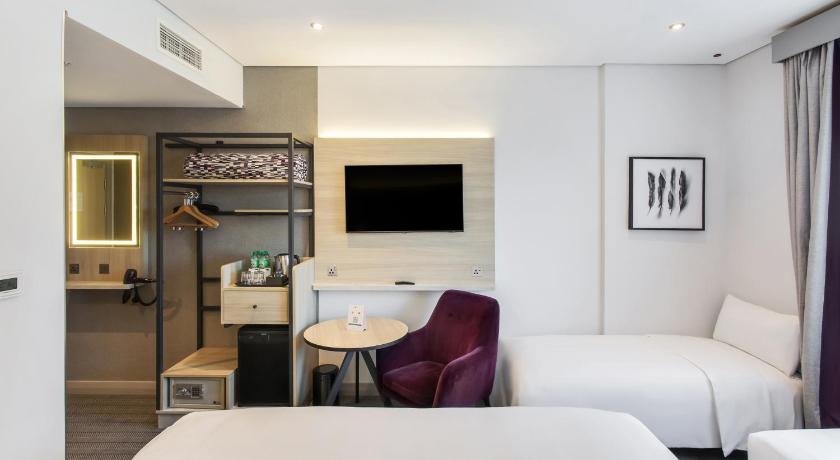 Image of New Style Family Room -Non Smoking- Free DXB Airport Shuttle Every 30min to T1&3 9