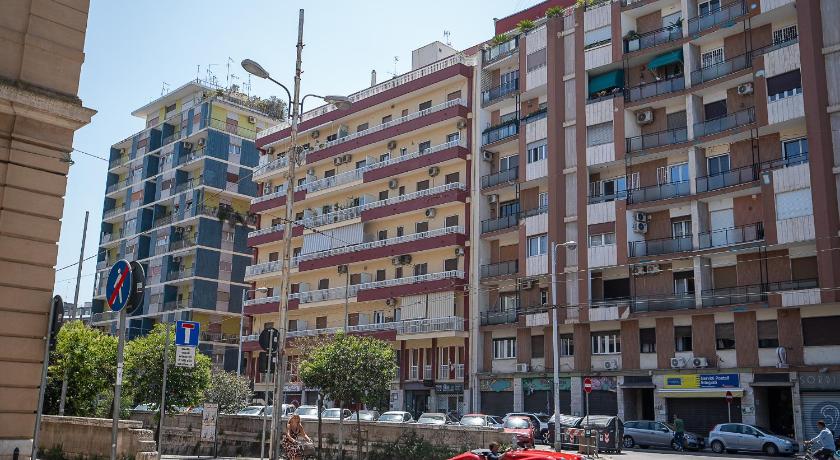 BARI CITY HUB _ Locazione Turistica