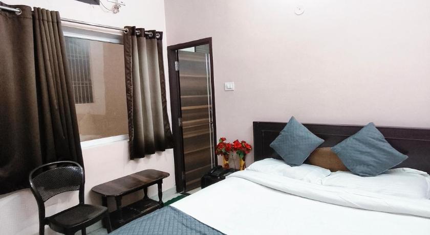 New hotel blue stars – Varanasi, VA