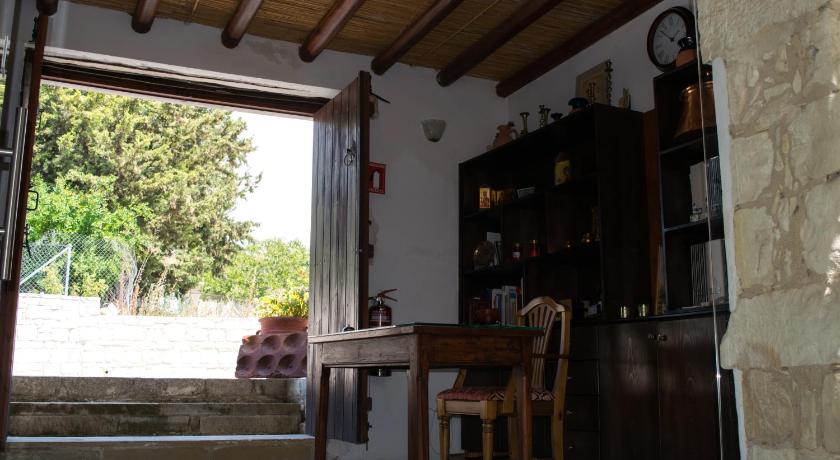 Lasa Heights Hotel photo