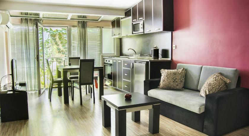YES Varna Studios — Hotel in Varna