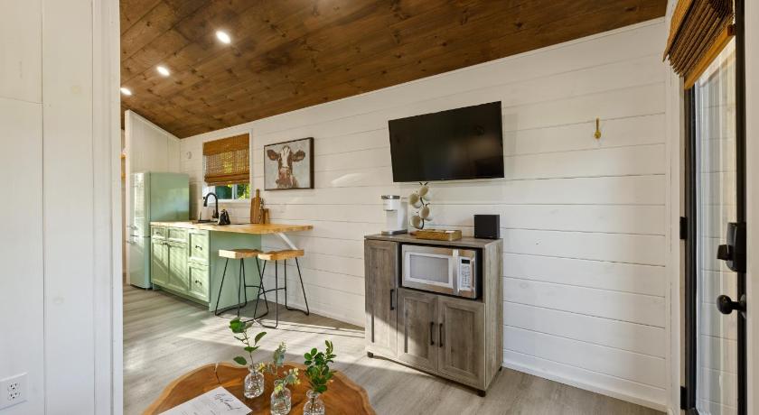 포트 화이트 Vista Verde Farm Retreat - Stylish Cabins Nearby Springs 4성급 숙소 외관