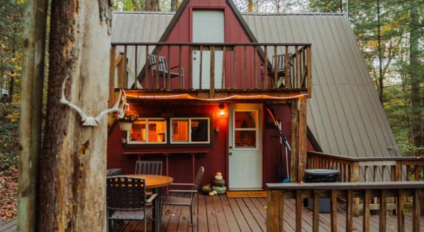 Rockbridge Waterfront A Frame with Dock Canoe Kayaks Family 4-Star Accommodation exterior