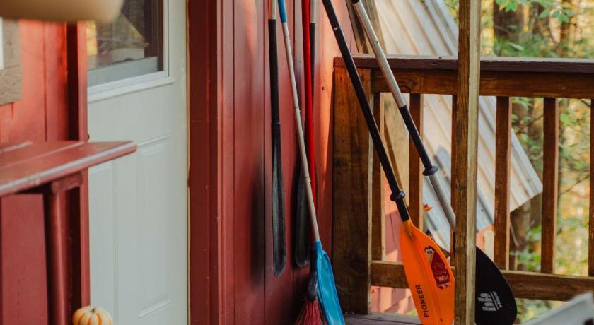 Rockbridge Waterfront A Frame with Dock Canoe Kayaks Family 4-Star Accommodation exterior