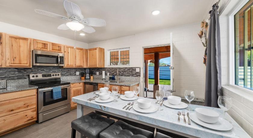 투손 (AZ) 3BR 2BA Jacuzzi Putting Green Close to Airport 4성급 숙소 외관