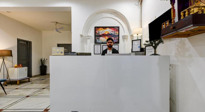 Gallivanto Inn - Rohini - image 8