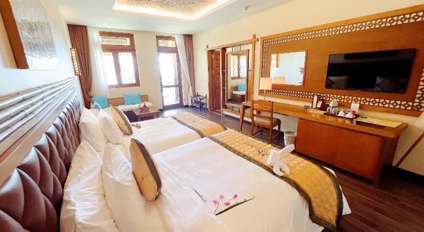 Zdjęcie: Pokój Dwuosobowy z 1 lub 2 łóżkami i balkonem (Double or Twin Room with Balcony) 10