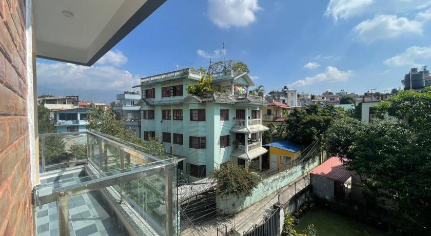 Tourist Apartment Baluwatar - Kathmandu  — Kathmandu (4)